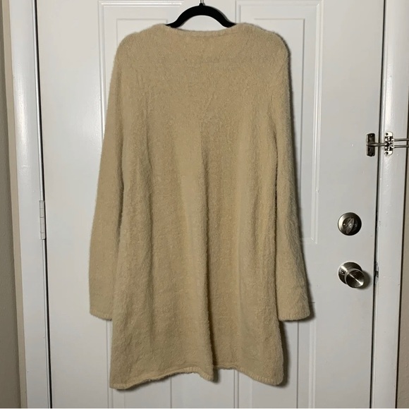 Kendall Lane Women’s Fuzzy Long Cardigan Size Medium Large Tan Cream - Picture 2 of 4
